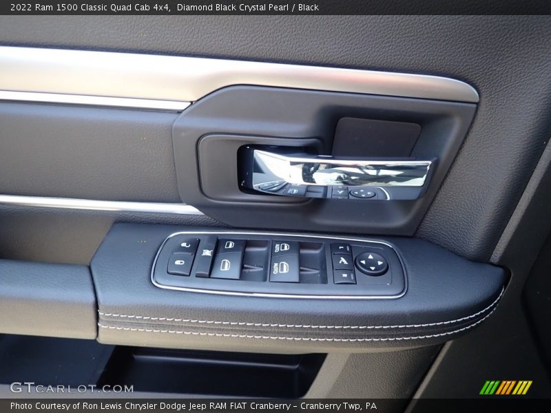 Diamond Black Crystal Pearl / Black 2022 Ram 1500 Classic Quad Cab 4x4