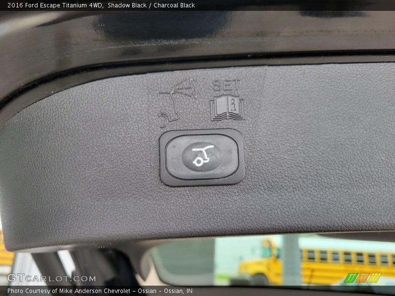 Shadow Black / Charcoal Black 2016 Ford Escape Titanium 4WD