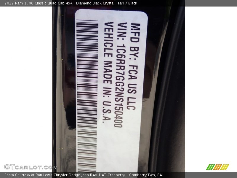 Diamond Black Crystal Pearl / Black 2022 Ram 1500 Classic Quad Cab 4x4