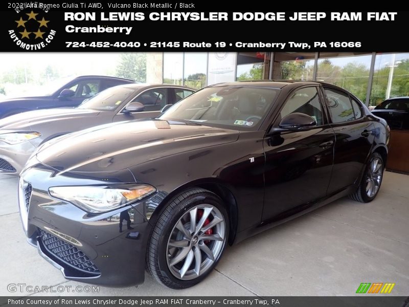 Vulcano Black Metallic / Black 2022 Alfa Romeo Giulia Ti AWD