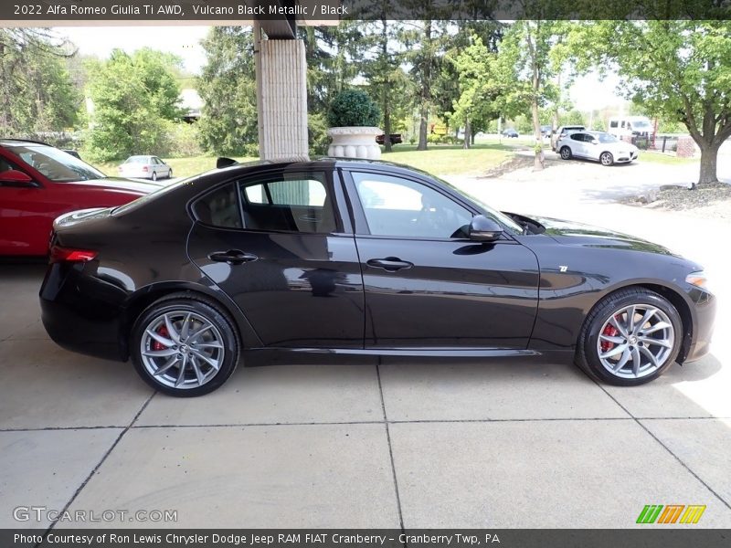  2022 Giulia Ti AWD Vulcano Black Metallic