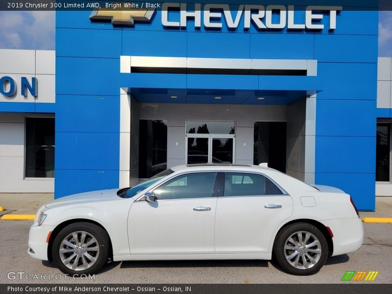 Bright White / Black 2019 Chrysler 300 Limited AWD