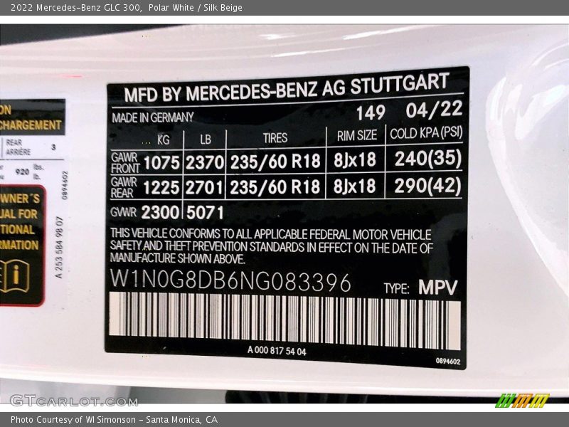 Polar White / Silk Beige 2022 Mercedes-Benz GLC 300