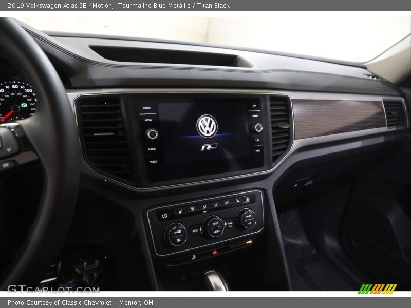 Tourmaline Blue Metallic / Titan Black 2019 Volkswagen Atlas SE 4Motion