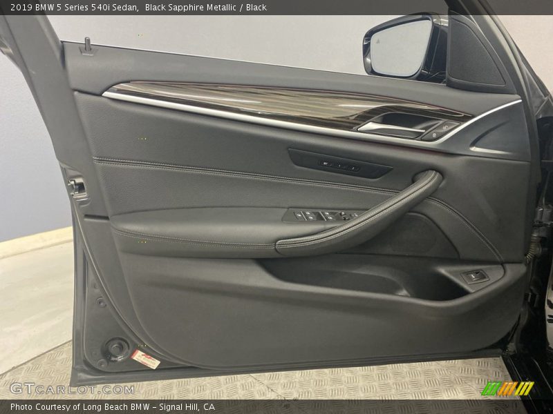 Black Sapphire Metallic / Black 2019 BMW 5 Series 540i Sedan