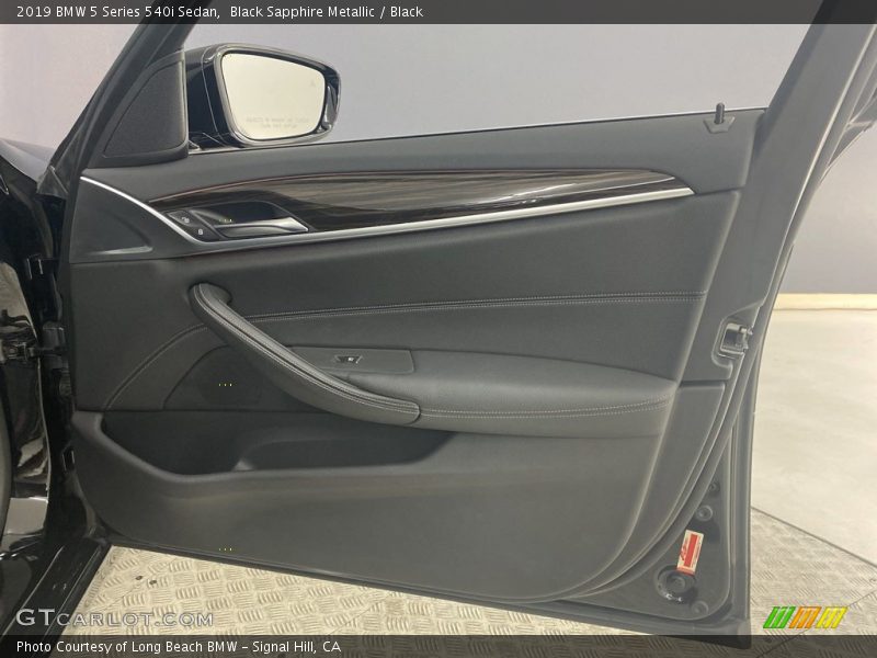 Black Sapphire Metallic / Black 2019 BMW 5 Series 540i Sedan