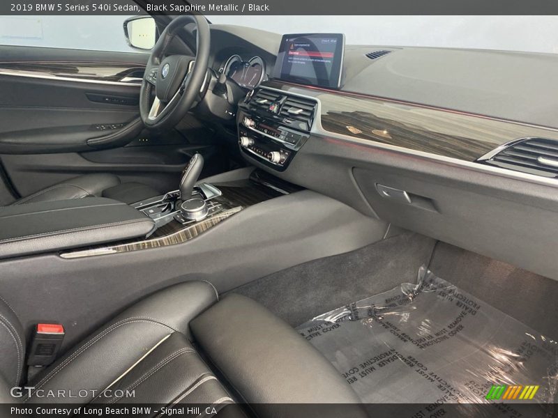 Black Sapphire Metallic / Black 2019 BMW 5 Series 540i Sedan