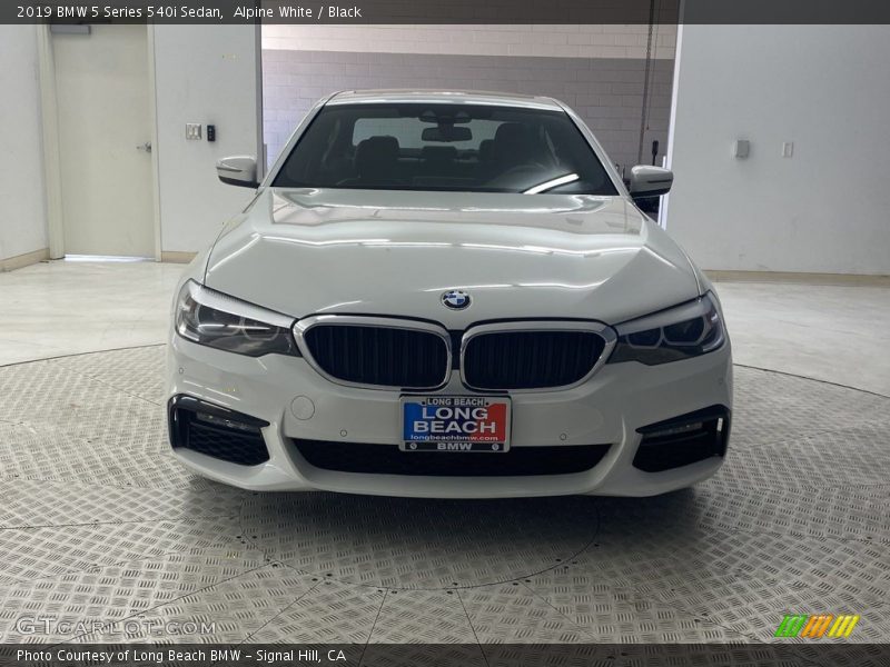 Alpine White / Black 2019 BMW 5 Series 540i Sedan