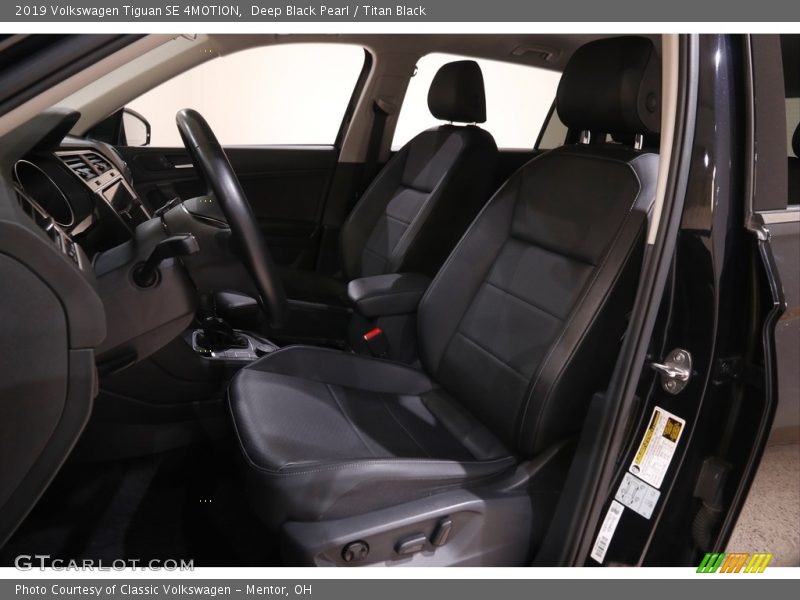 Deep Black Pearl / Titan Black 2019 Volkswagen Tiguan SE 4MOTION