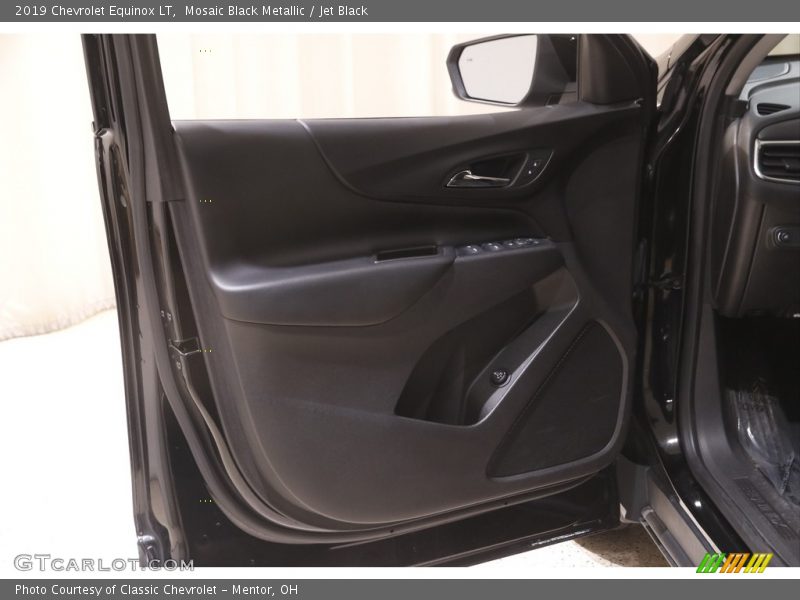Mosaic Black Metallic / Jet Black 2019 Chevrolet Equinox LT
