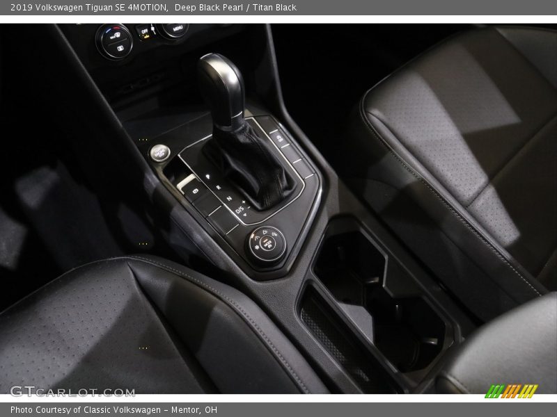 Deep Black Pearl / Titan Black 2019 Volkswagen Tiguan SE 4MOTION