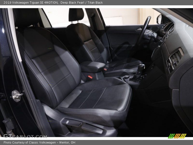 Deep Black Pearl / Titan Black 2019 Volkswagen Tiguan SE 4MOTION