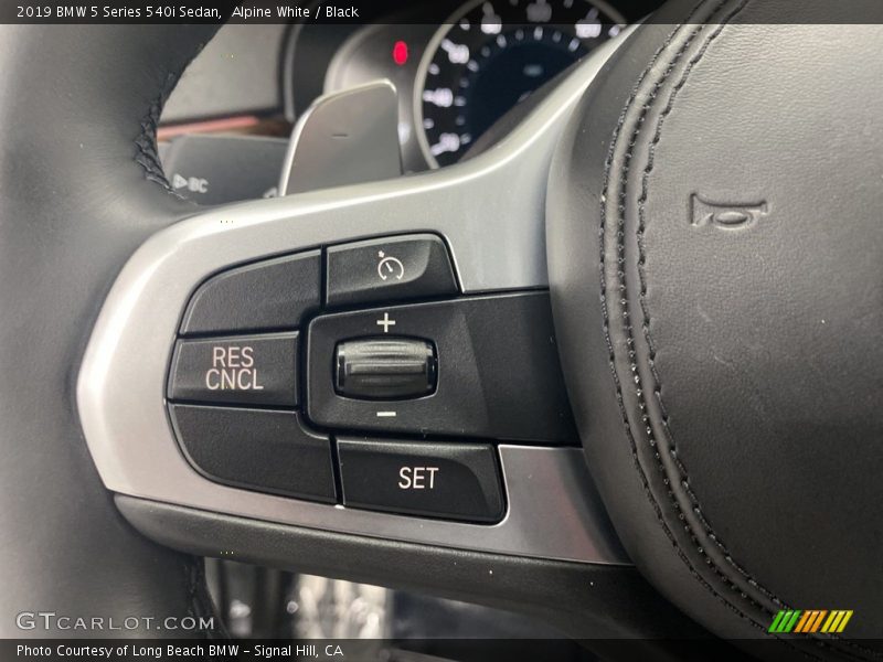 Alpine White / Black 2019 BMW 5 Series 540i Sedan