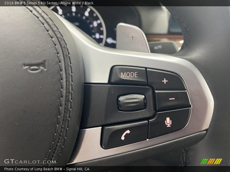 Alpine White / Black 2019 BMW 5 Series 540i Sedan