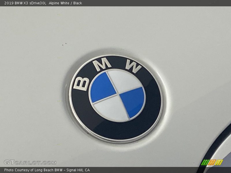 Alpine White / Black 2019 BMW X3 sDrive30i