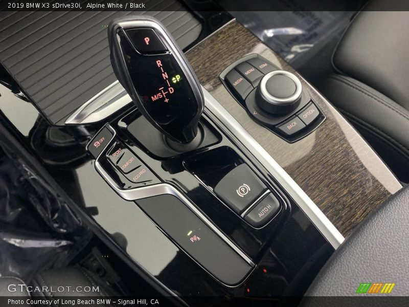 Alpine White / Black 2019 BMW X3 sDrive30i