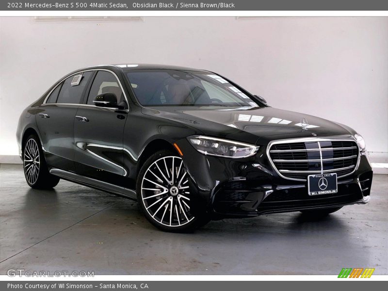 Front 3/4 View of 2022 S 500 4Matic Sedan