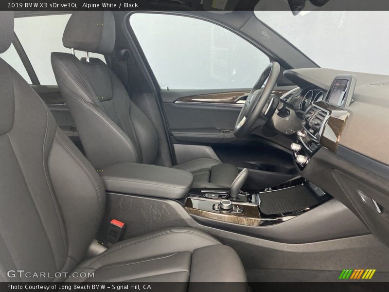 Alpine White / Black 2019 BMW X3 sDrive30i