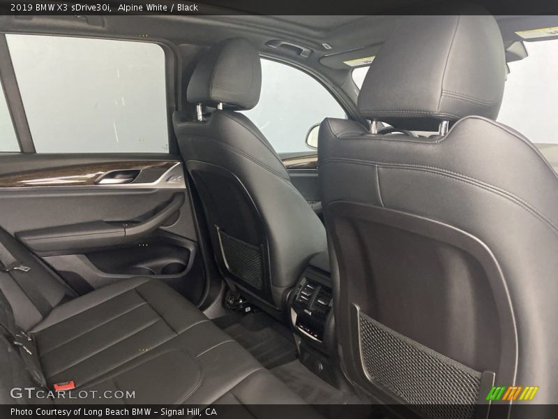 Alpine White / Black 2019 BMW X3 sDrive30i