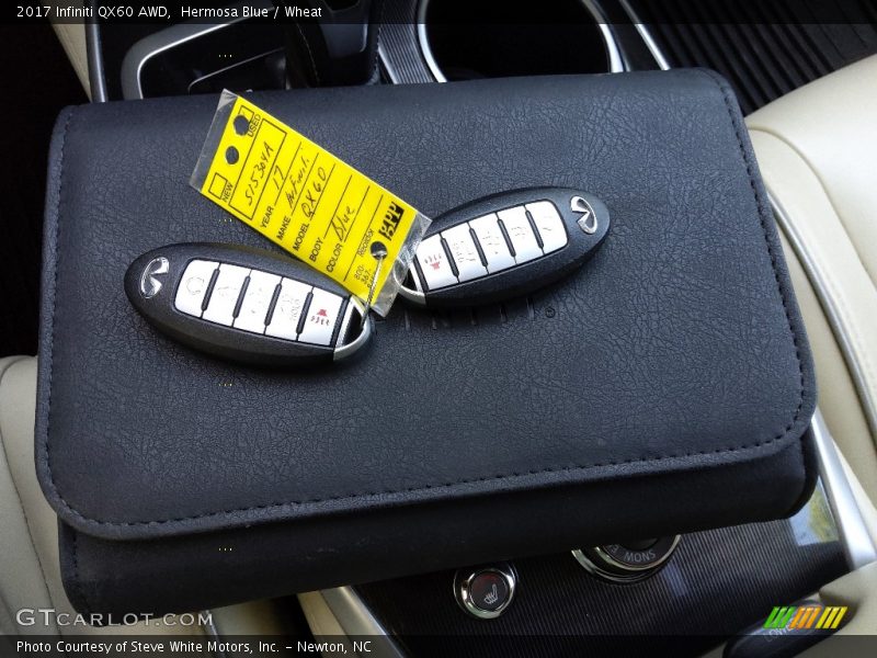 Keys of 2017 QX60 AWD