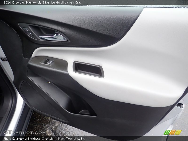 Door Panel of 2020 Equinox LS