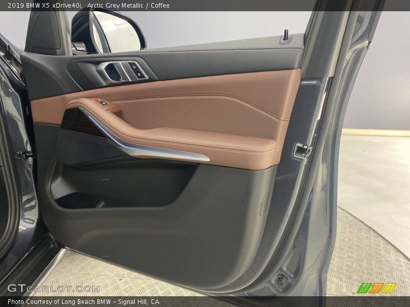 Arctic Grey Metallic / Coffee 2019 BMW X5 xDrive40i