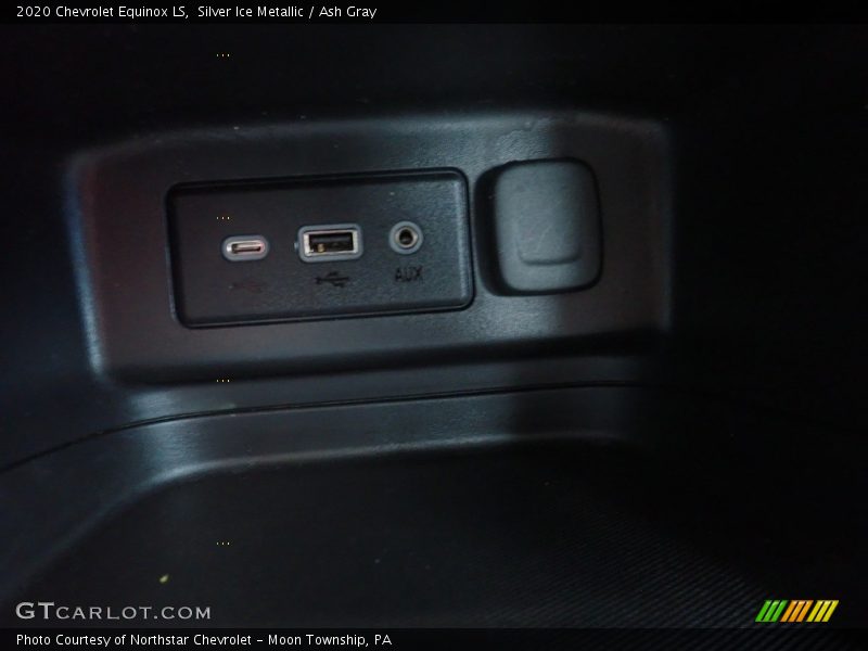 Silver Ice Metallic / Ash Gray 2020 Chevrolet Equinox LS