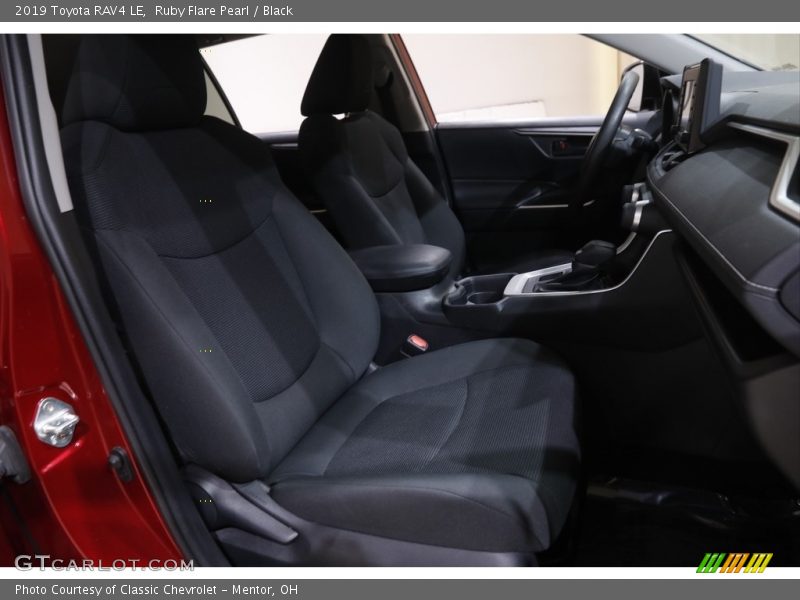 Ruby Flare Pearl / Black 2019 Toyota RAV4 LE