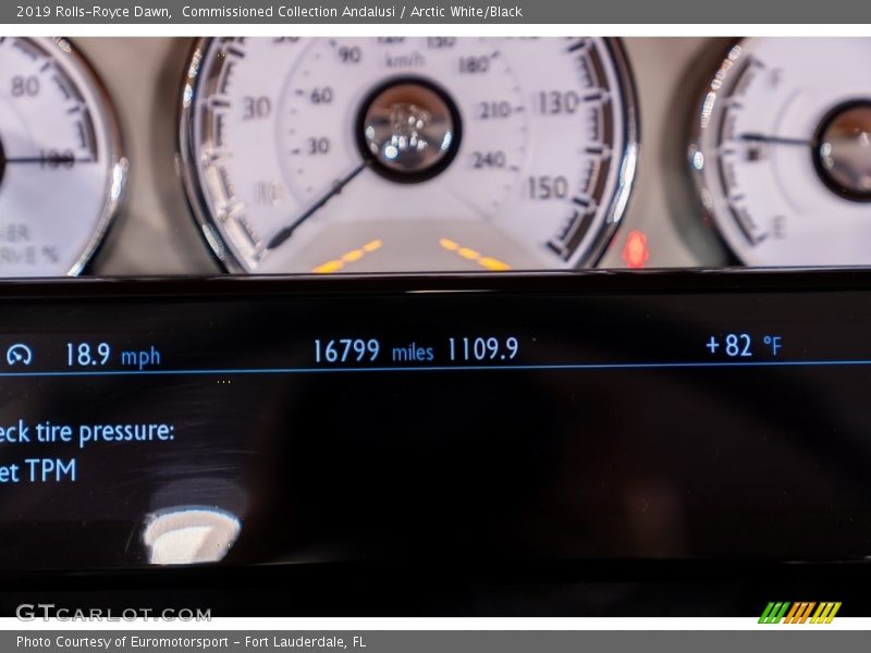 Commissioned Collection Andalusi / Arctic White/Black 2019 Rolls-Royce Dawn