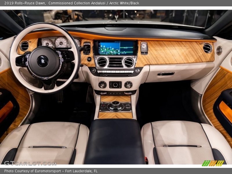 Front Seat of 2019 Dawn 