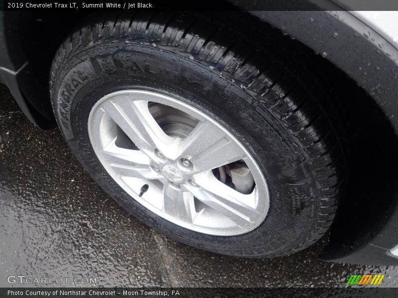 Summit White / Jet Black 2019 Chevrolet Trax LT