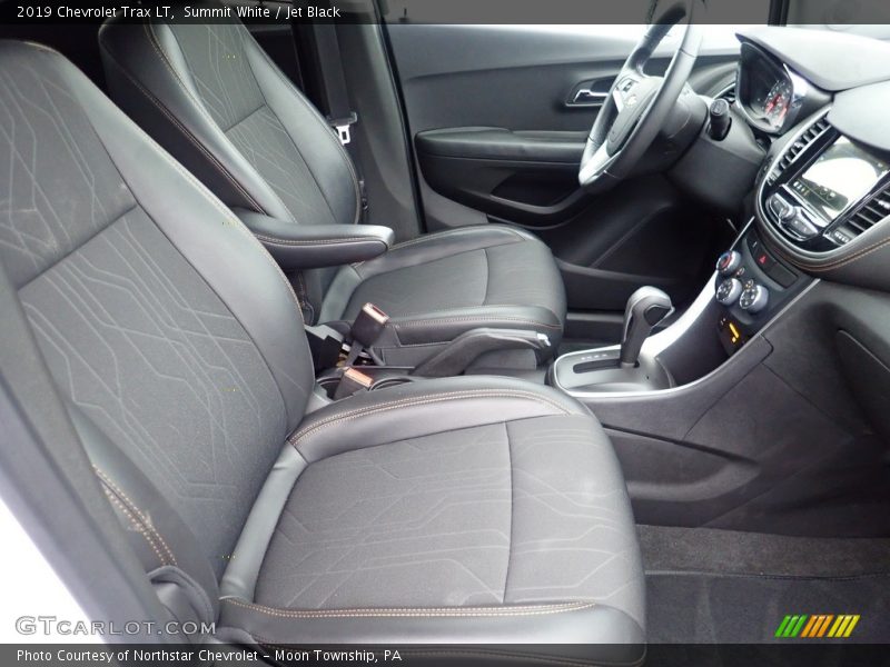 Summit White / Jet Black 2019 Chevrolet Trax LT