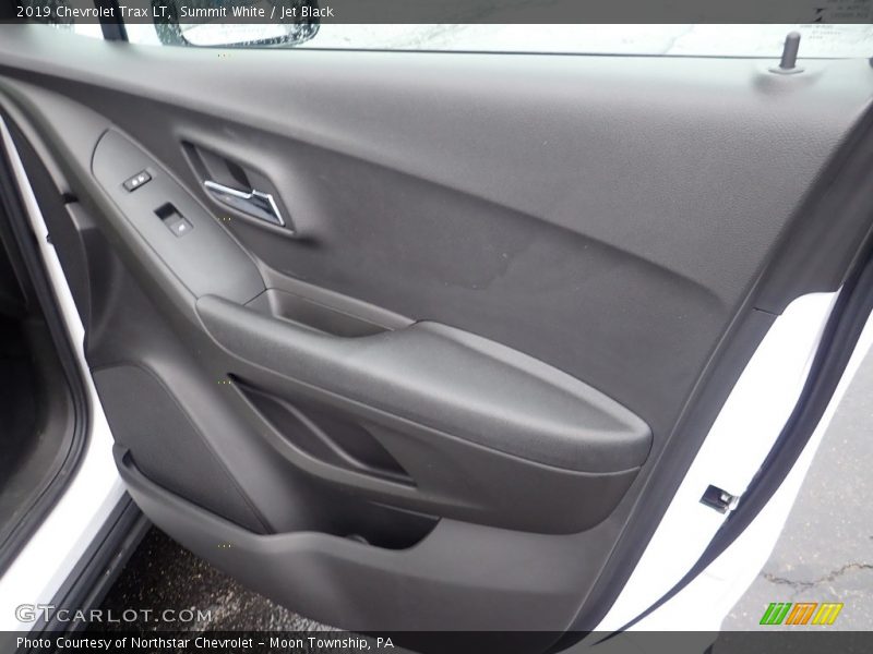 Summit White / Jet Black 2019 Chevrolet Trax LT