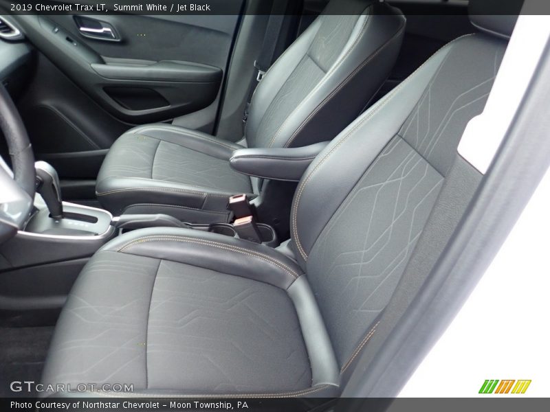 Summit White / Jet Black 2019 Chevrolet Trax LT
