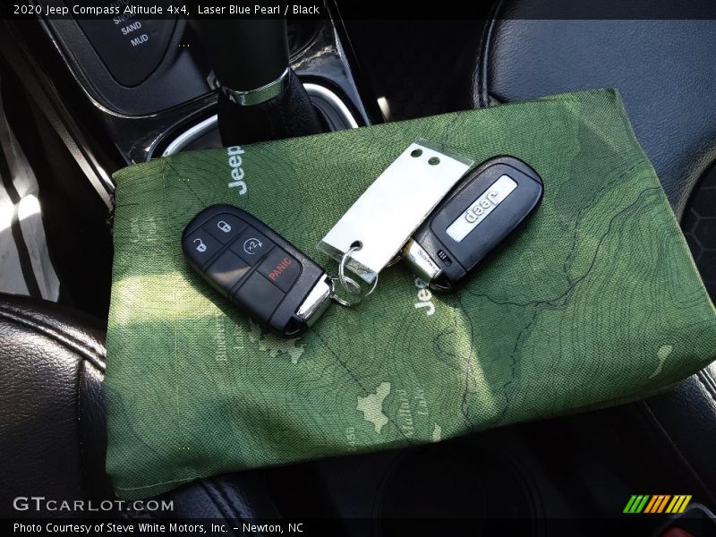 Laser Blue Pearl / Black 2020 Jeep Compass Altitude 4x4