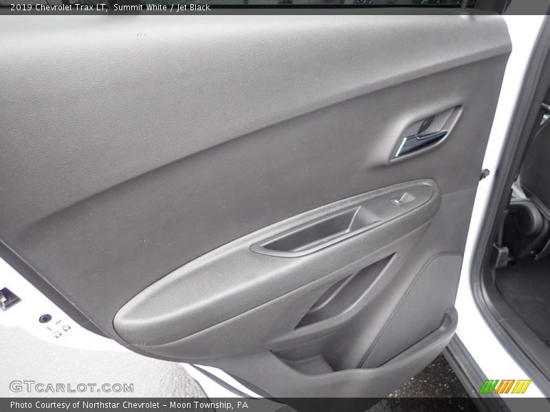 Summit White / Jet Black 2019 Chevrolet Trax LT