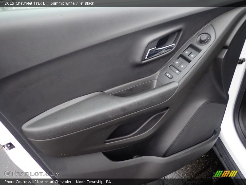 Summit White / Jet Black 2019 Chevrolet Trax LT