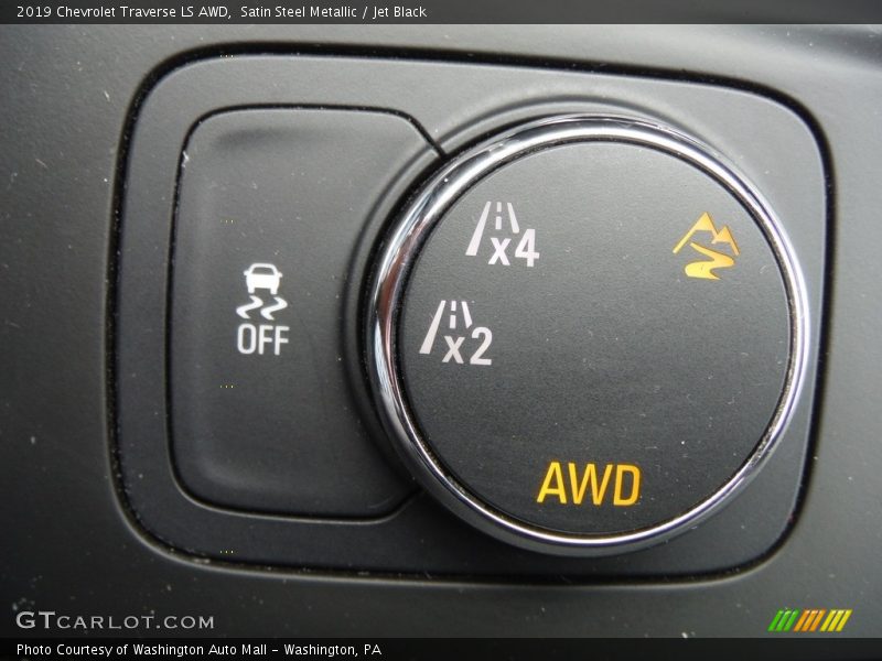 Satin Steel Metallic / Jet Black 2019 Chevrolet Traverse LS AWD