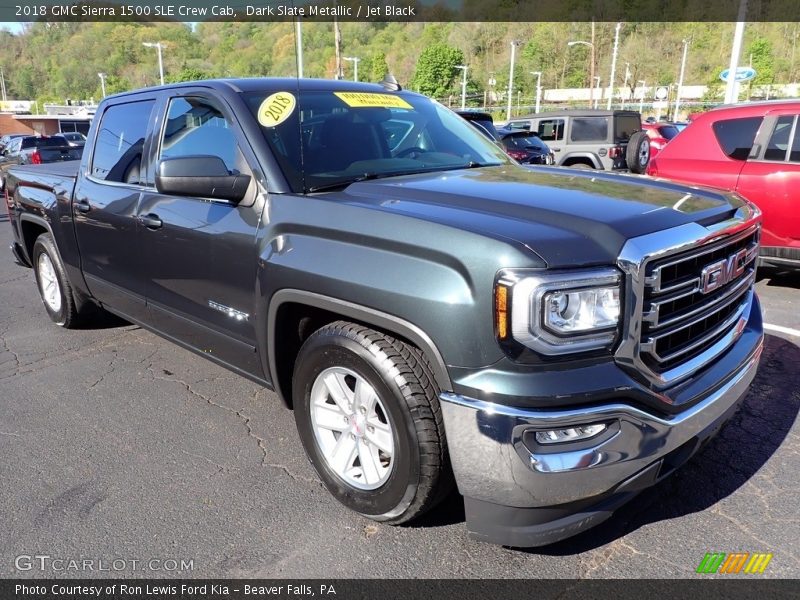 Front 3/4 View of 2018 Sierra 1500 SLE Crew Cab