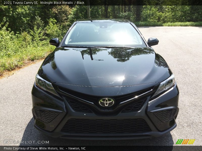 Midnight Black Metallic / Black 2021 Toyota Camry SE