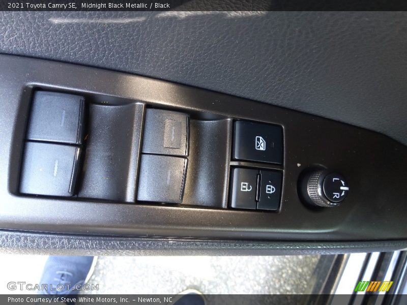 Midnight Black Metallic / Black 2021 Toyota Camry SE