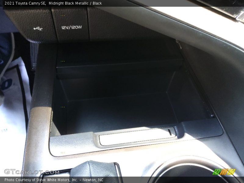 Midnight Black Metallic / Black 2021 Toyota Camry SE