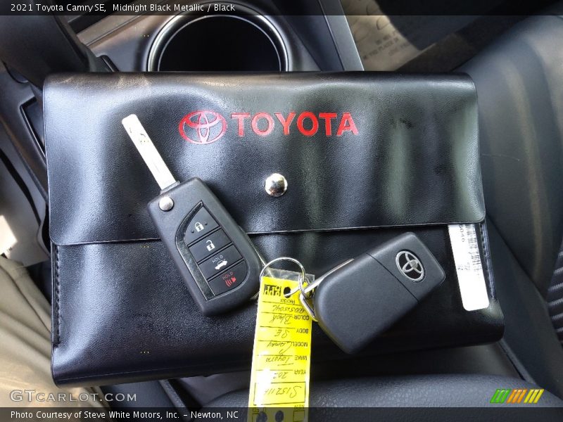 Keys of 2021 Camry SE