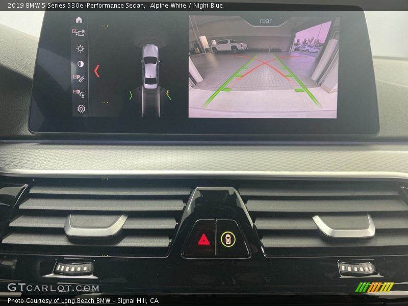 Alpine White / Night Blue 2019 BMW 5 Series 530e iPerformance Sedan
