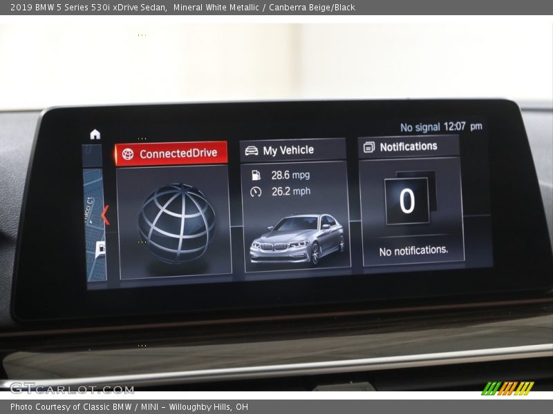 Mineral White Metallic / Canberra Beige/Black 2019 BMW 5 Series 530i xDrive Sedan