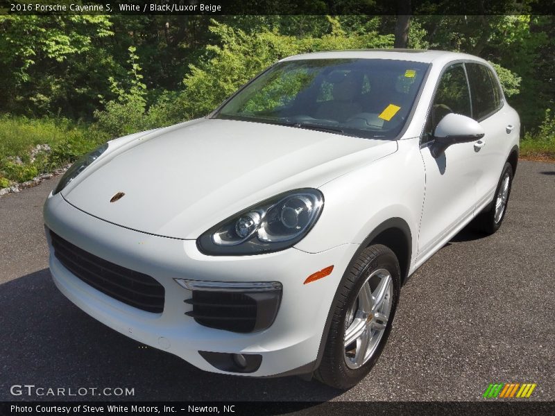 White / Black/Luxor Beige 2016 Porsche Cayenne S