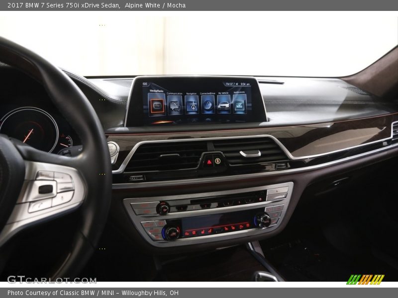 Alpine White / Mocha 2017 BMW 7 Series 750i xDrive Sedan