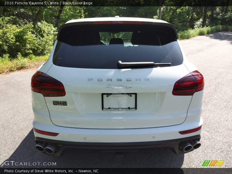 White / Black/Luxor Beige 2016 Porsche Cayenne S