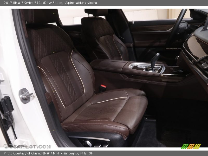 Alpine White / Mocha 2017 BMW 7 Series 750i xDrive Sedan