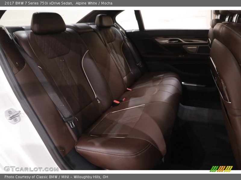 Alpine White / Mocha 2017 BMW 7 Series 750i xDrive Sedan